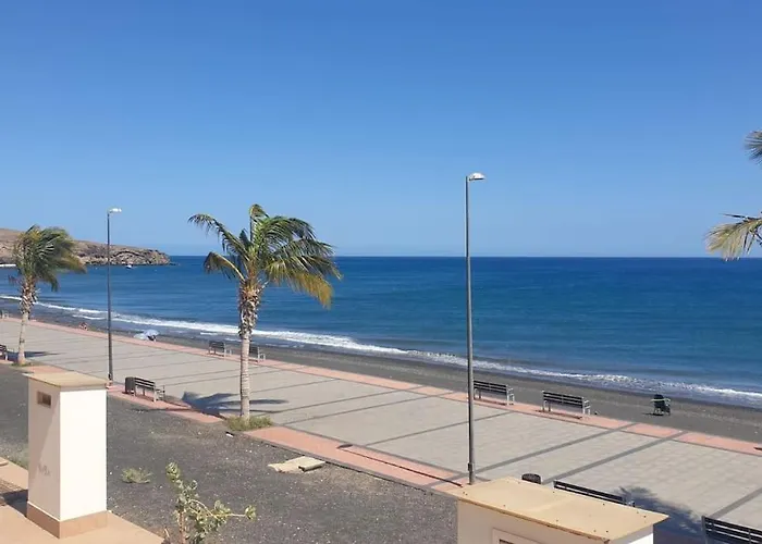 Apartamento A Orillas De La Playa De Tarajalejo